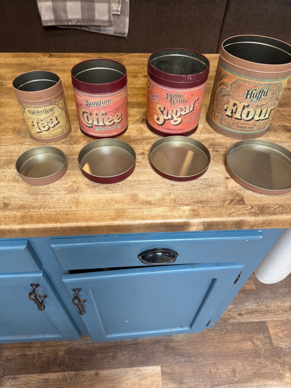 Set of 4 Kitchen Metal vintage looking canisters - Flour, Sugar, coffee and tea